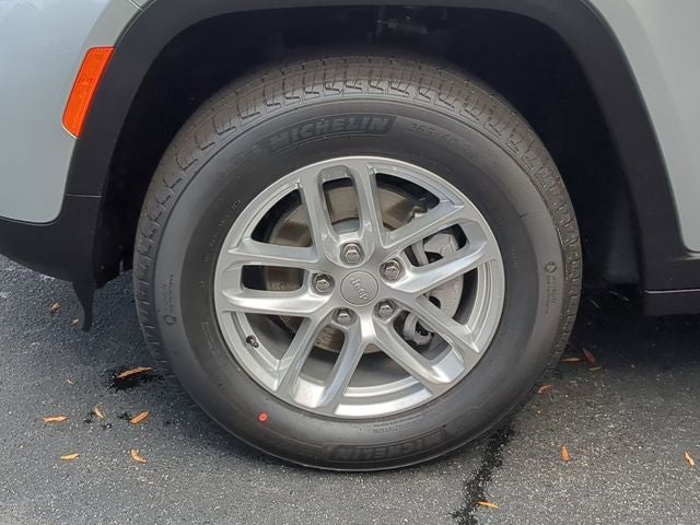 2025 Jeep Grand Cherokee GRAND CHEROKEE LAREDO X 4X2