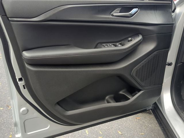 2025 Jeep Grand Cherokee GRAND CHEROKEE LAREDO X 4X2