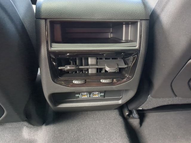 2025 Jeep Grand Cherokee GRAND CHEROKEE LAREDO X 4X2