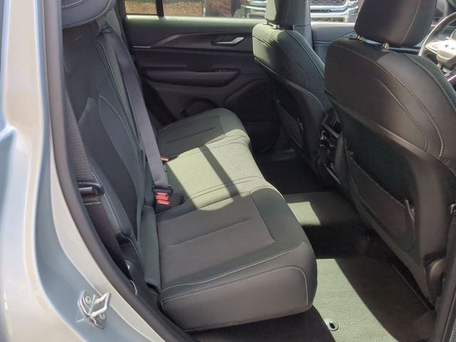 2025 Jeep Grand Cherokee GRAND CHEROKEE LAREDO X 4X2