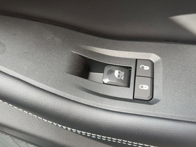 2025 Jeep Grand Cherokee GRAND CHEROKEE LAREDO X 4X2