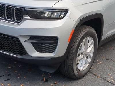 2025 Jeep Grand Cherokee GRAND CHEROKEE LAREDO X 4X2