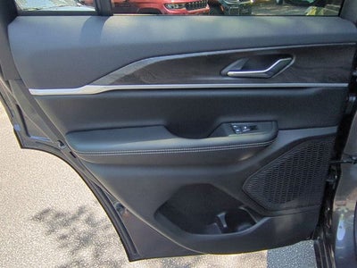 2026 Jeep Grand Cherokee GRAND CHEROKEE LAREDO ALTITUDE 4X2