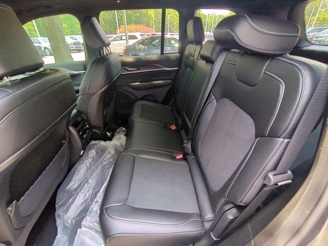 2026 Jeep Grand Cherokee GRAND CHEROKEE LAREDO ALTITUDE 4X2
