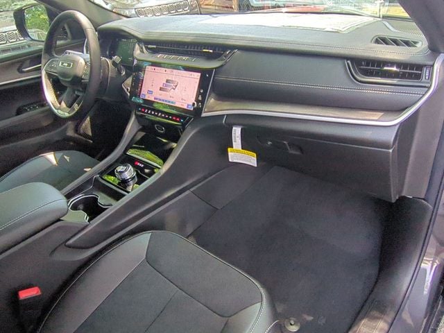 2026 Jeep Grand Cherokee GRAND CHEROKEE LAREDO ALTITUDE 4X2