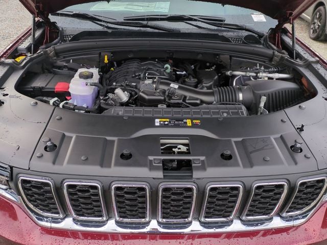 2025 Jeep Grand Cherokee GRAND CHEROKEE LAREDO X 4X4