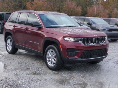 2025 Jeep Grand Cherokee GRAND CHEROKEE LAREDO X 4X4
