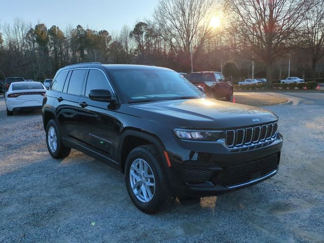 2025 Jeep Grand Cherokee GRAND CHEROKEE LAREDO X 4X4