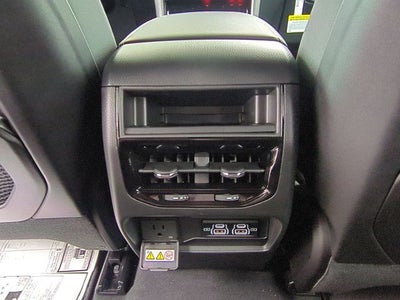2026 Jeep Grand Cherokee GRAND CHEROKEE LAREDO X 4X4