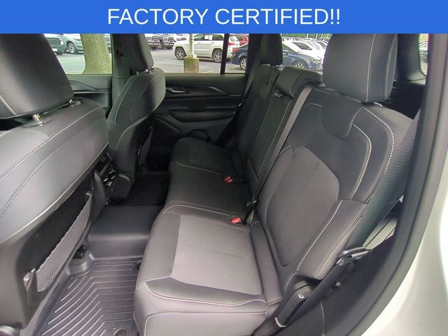 2025 Jeep Grand Cherokee Laredo X 4x4