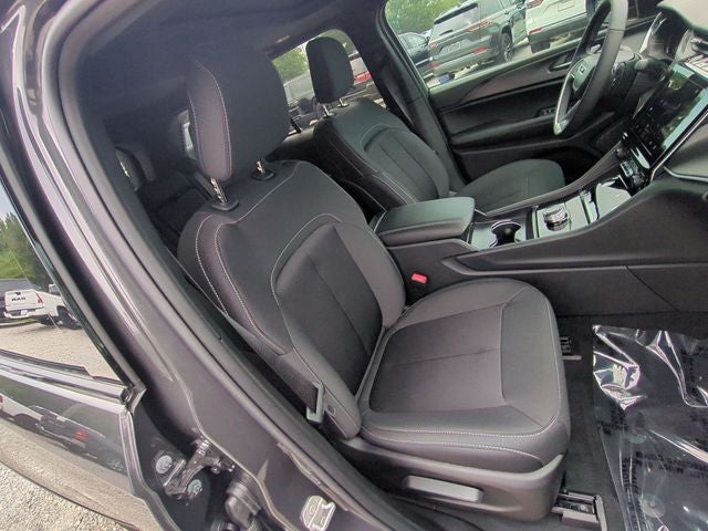 2026 Jeep Grand Cherokee GRAND CHEROKEE LAREDO X 4X4