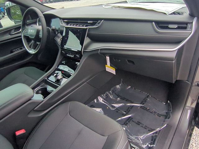 2026 Jeep Grand Cherokee GRAND CHEROKEE LAREDO X 4X4