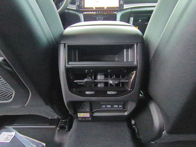 2026 Jeep Grand Cherokee GRAND CHEROKEE ALTITUDE 4X4