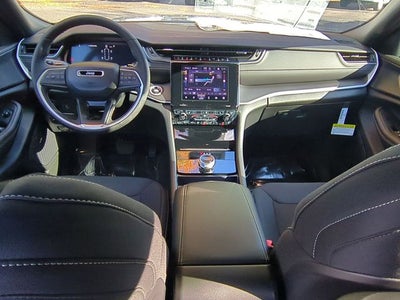 2025 Jeep Grand Cherokee GRAND CHEROKEE L LAREDO X 4X2