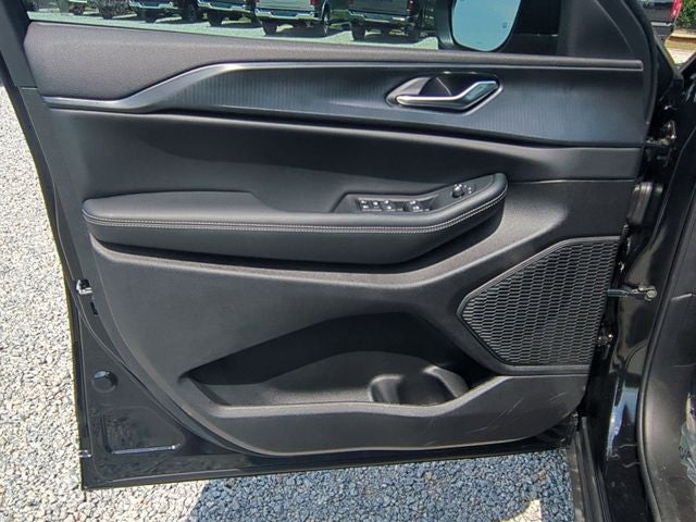 2025 Jeep Grand Cherokee GRAND CHEROKEE L LAREDO X 4X2