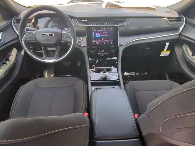 2025 Jeep Grand Cherokee GRAND CHEROKEE L LAREDO X 4X2