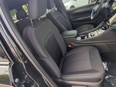 2025 Jeep Grand Cherokee GRAND CHEROKEE L LAREDO X 4X2