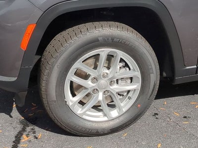 2025 Jeep Grand Cherokee GRAND CHEROKEE L LAREDO X 4X4