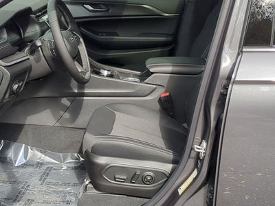 2025 Jeep Grand Cherokee GRAND CHEROKEE L LAREDO X 4X4