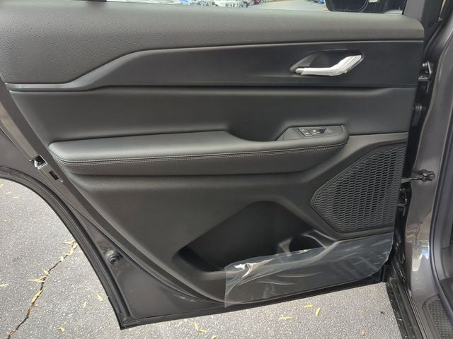 2025 Jeep Grand Cherokee GRAND CHEROKEE L LAREDO X 4X4