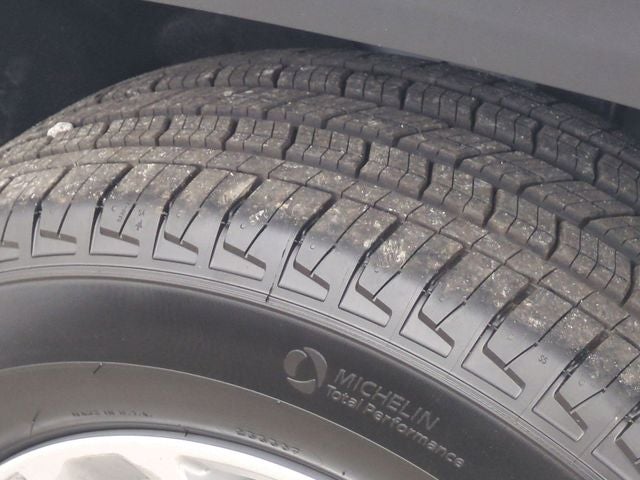 2025 Jeep Grand Cherokee GRAND CHEROKEE L LAREDO X 4X4