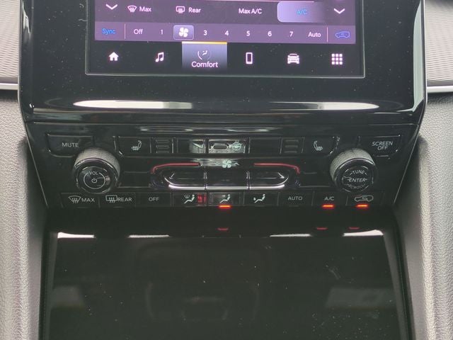 2025 Jeep Grand Cherokee GRAND CHEROKEE L LAREDO X 4X4