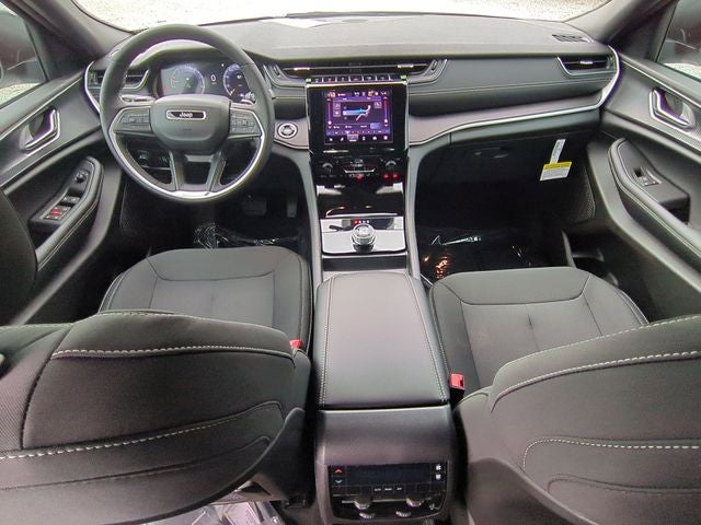 2025 Jeep Grand Cherokee GRAND CHEROKEE L LAREDO X 4X4