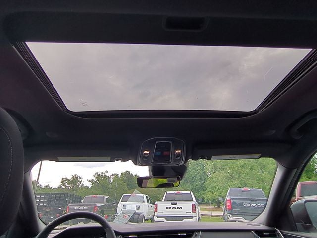 2025 Jeep Grand Cherokee GRAND CHEROKEE L LAREDO X 4X4