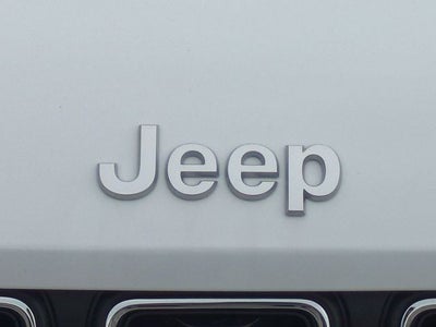 2025 Jeep Grand Cherokee GRAND CHEROKEE L LAREDO X 4X4