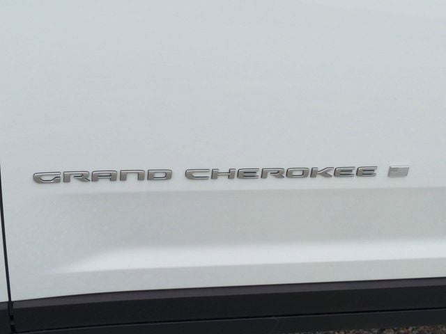 2025 Jeep Grand Cherokee GRAND CHEROKEE L LAREDO X 4X4