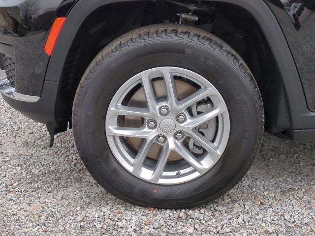 2025 Jeep Grand Cherokee GRAND CHEROKEE L LAREDO X 4X4