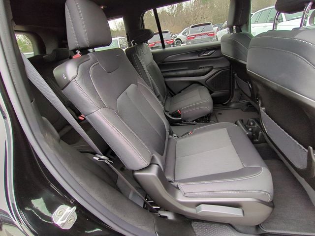 2025 Jeep Grand Cherokee GRAND CHEROKEE L LAREDO X 4X4