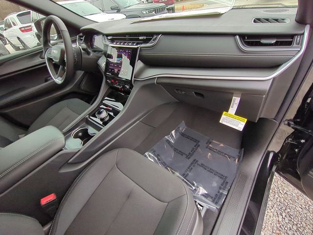 2025 Jeep Grand Cherokee GRAND CHEROKEE L LAREDO X 4X4