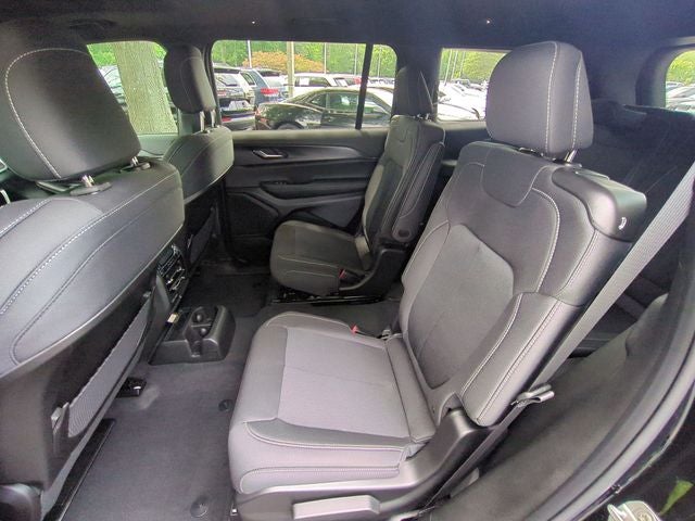 2026 Jeep Grand Cherokee GRAND CHEROKEE L LAREDO X 4X4