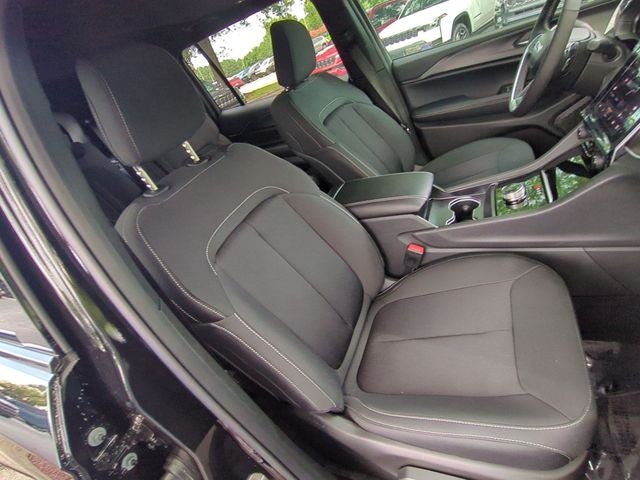 2026 Jeep Grand Cherokee GRAND CHEROKEE L LAREDO X 4X4