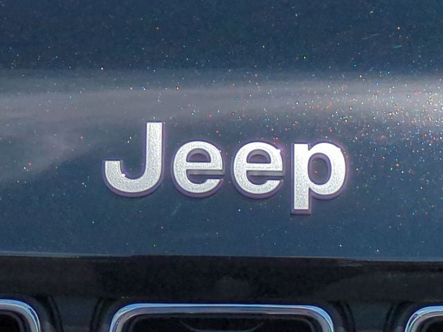 2025 Jeep Grand Cherokee GRAND CHEROKEE L LAREDO X 4X4