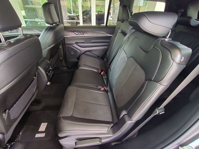 2026 Jeep Grand Cherokee GRAND CHEROKEE L LAREDO ALTITUDE 4X4