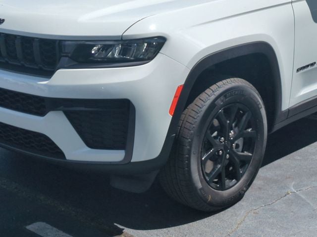 2026 Jeep Grand Cherokee GRAND CHEROKEE L LAREDO ALTITUDE 4X4