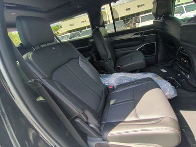 2026 Jeep Grand Wagoneer GRAND WAGONEER L LIMITED RESERVE 4X4