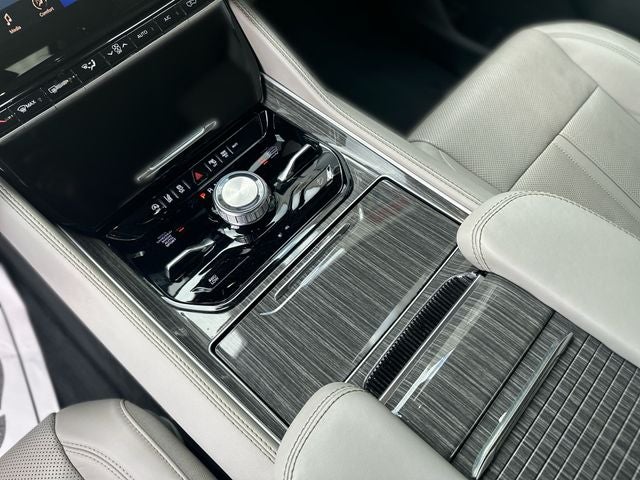 2022 Jeep Wagoneer Series III 4x4