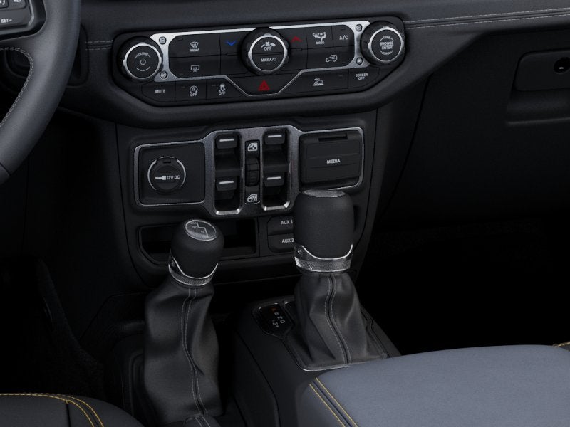 2026 Jeep Gladiator GLADIATOR SAHARA 4X4