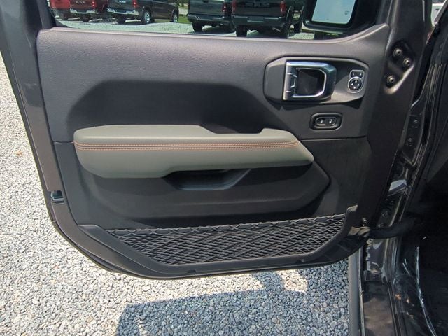 2025 Jeep Gladiator GLADIATOR MOJAVE 4X4