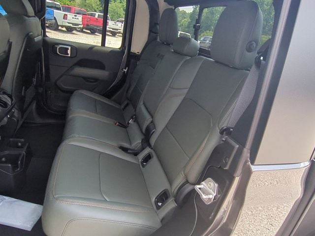 2025 Jeep Gladiator GLADIATOR MOJAVE 4X4