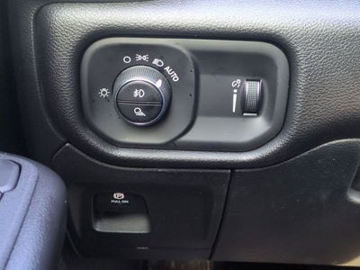 2026 RAM Ram 1500 RAM 1500 EXPRESS QUAD CAB 4X4 6'4' BOX