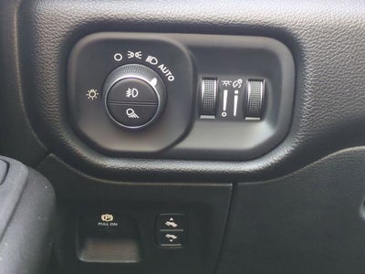 2025 RAM 1500 Big Horn Crew Cab 4x4 5'7' Box
