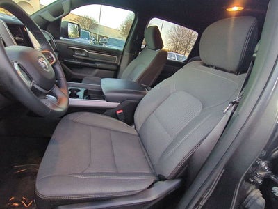 2022 RAM 1500 Big Horn Crew Cab 4x4 5'7' Box