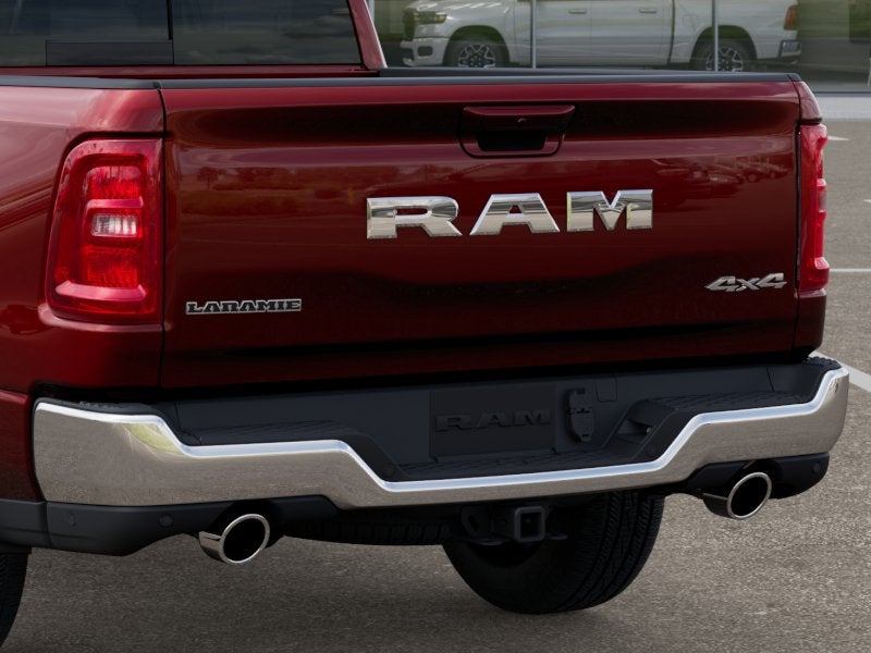 2025 RAM Ram 1500 RAM 1500 LARAMIE CREW CAB 4X4 5'7' BOX