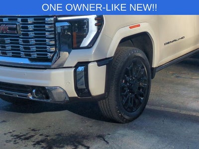 2024 GMC Sierra 2500HD 4WD Crew Cab Standard Bed Denali