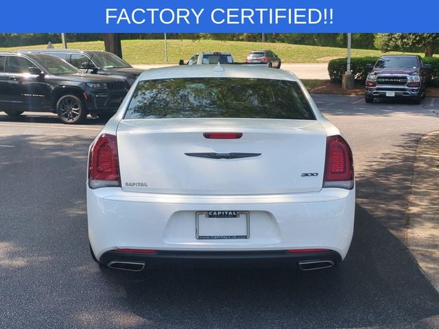 2023 Chrysler 300 Touring