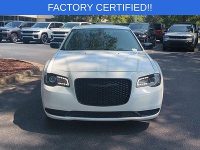2023 Chrysler 300 Touring
